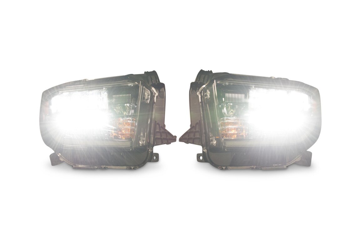 Toyota Tundra (1821)Genuine OEM LED Headlights For LESS HR LF393